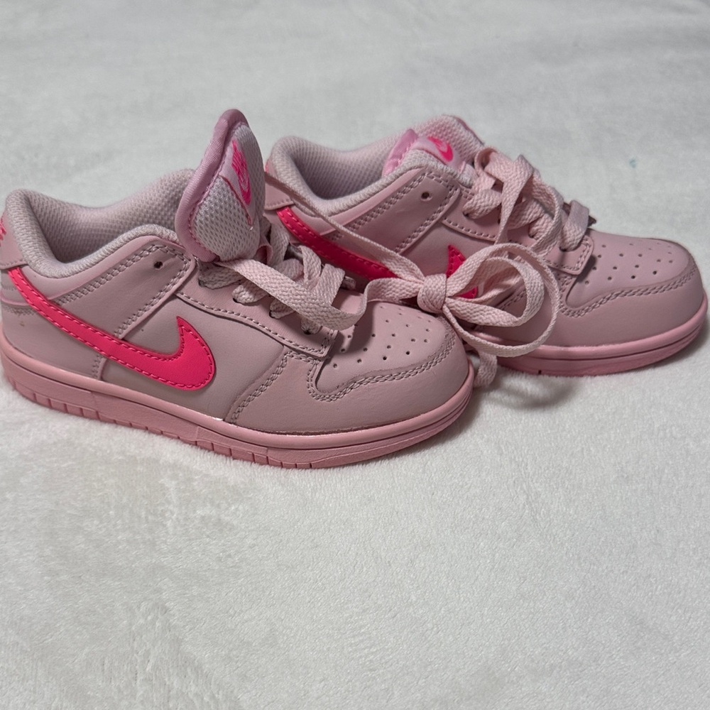 Nike Kids Light Pink and Bright Pink Sneakers